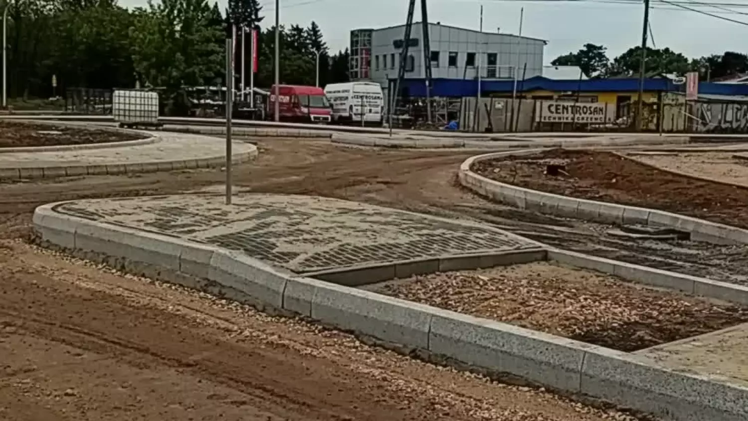 budowa-ronda-przy-przesmyckiego-w-piasecznie.mp4