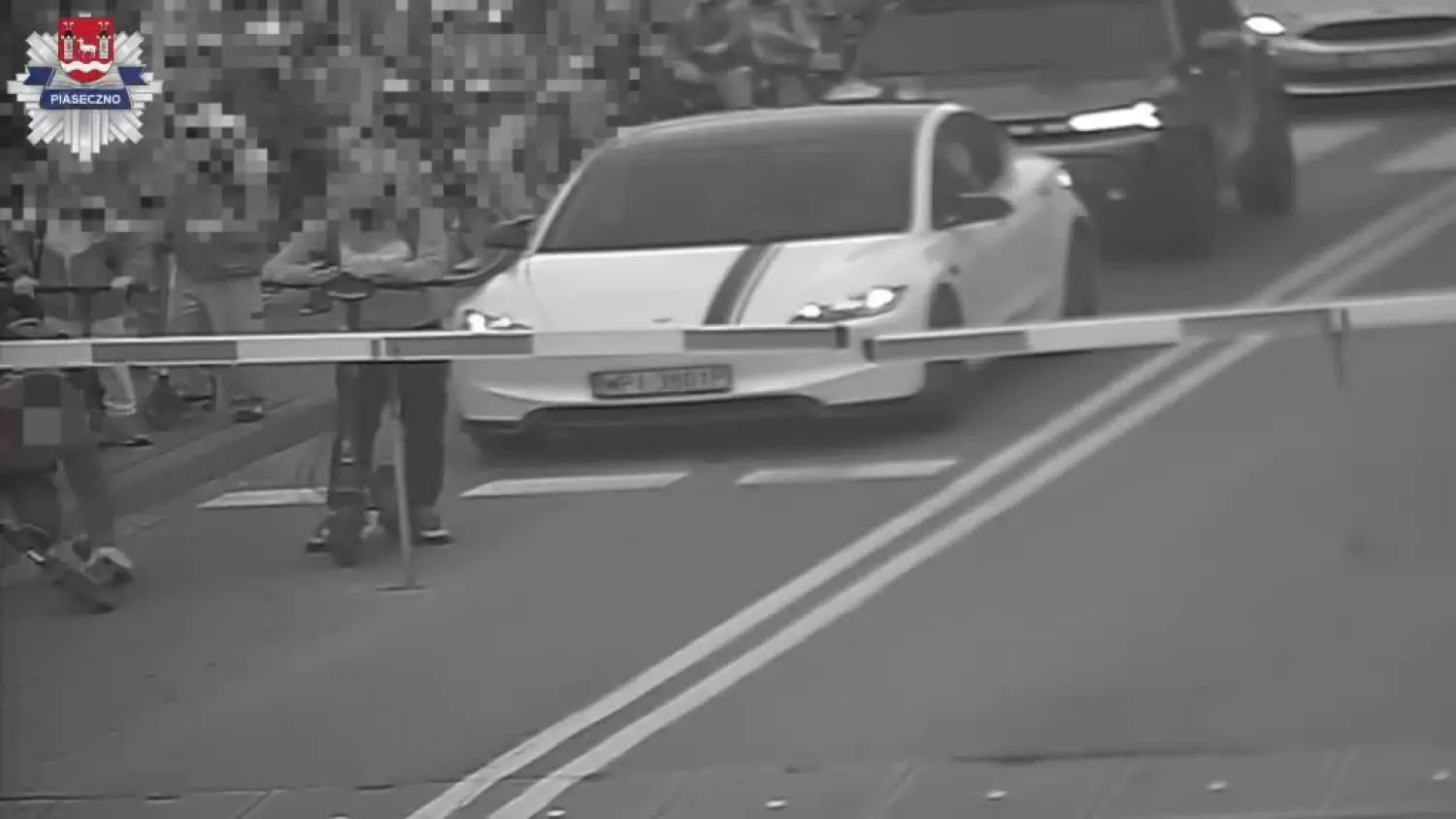 Zamiast czekać, wszedł na tory. Interweniowała policja